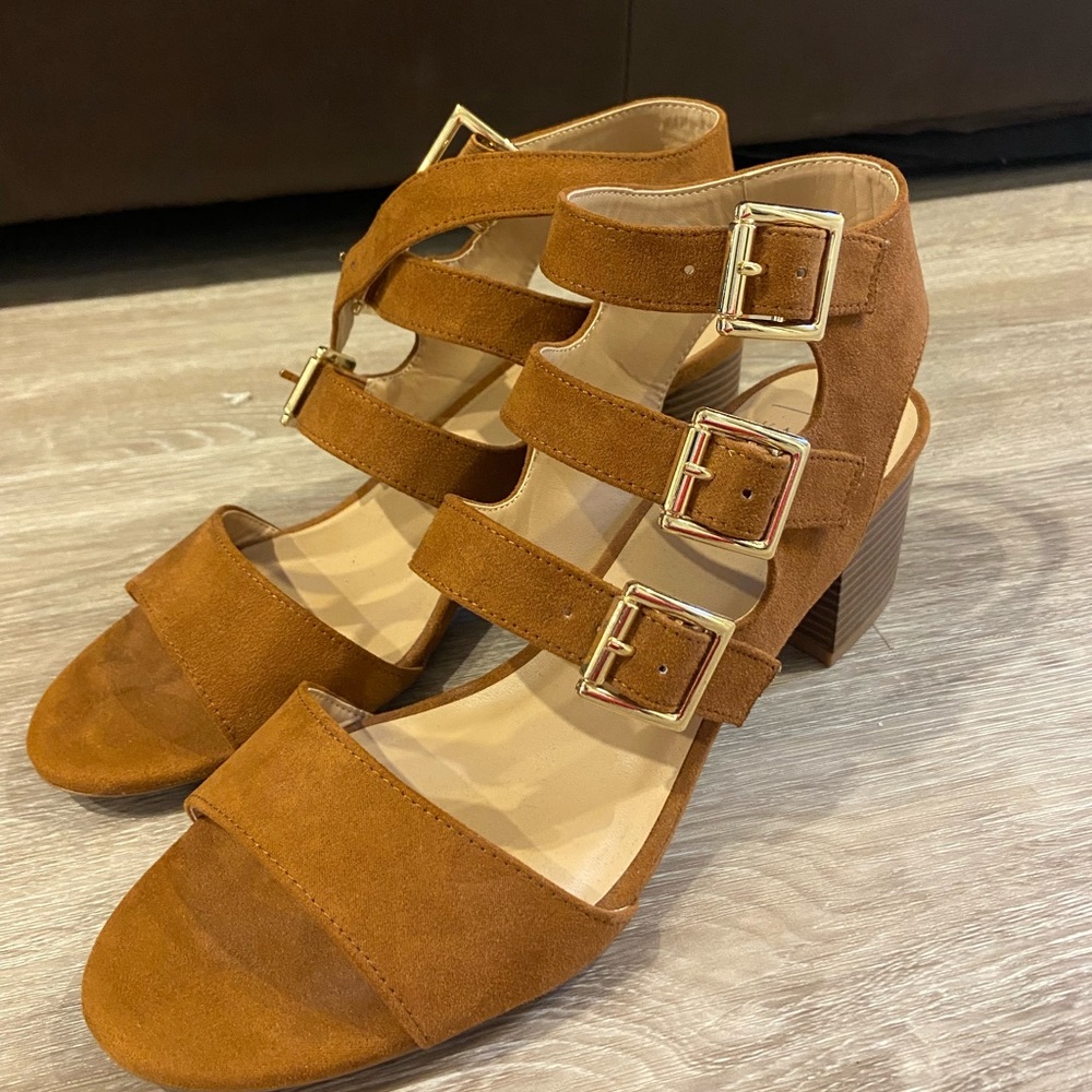 KAARI blue Heels